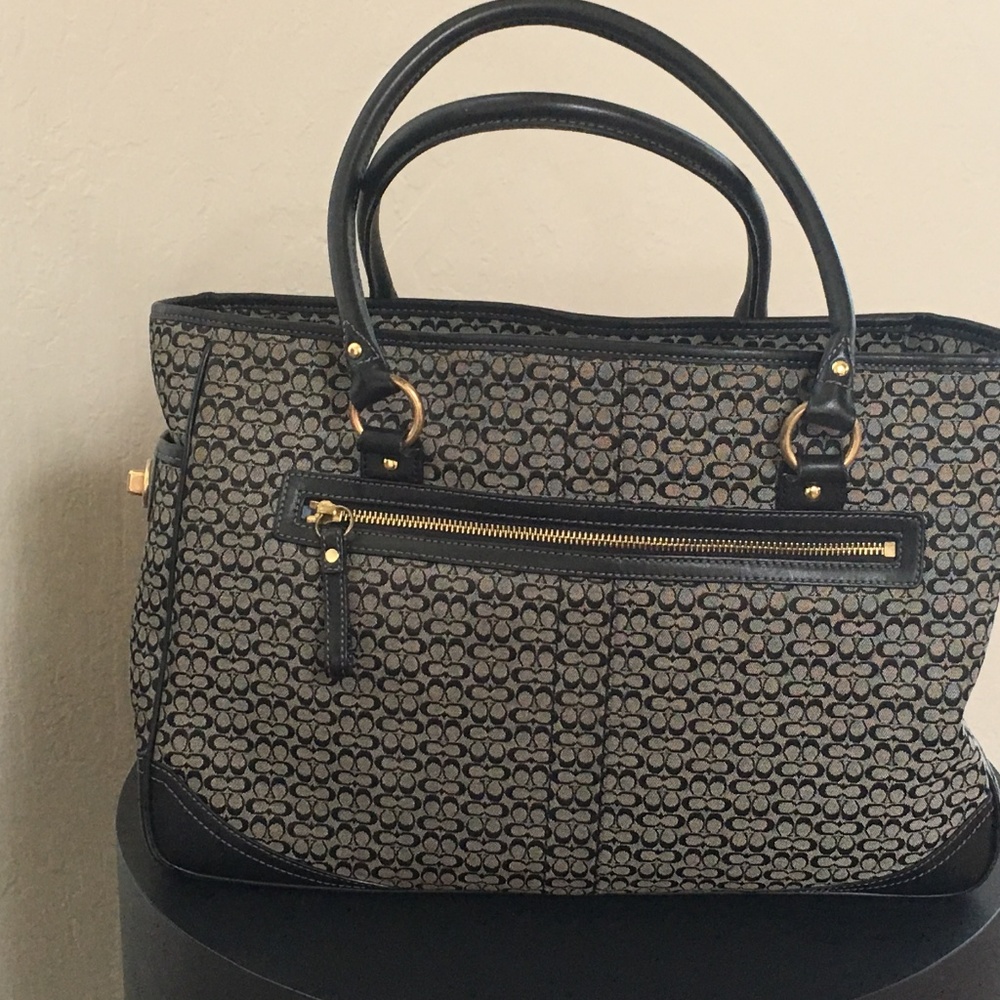 COACH Large Tote - Picture 2 of 4